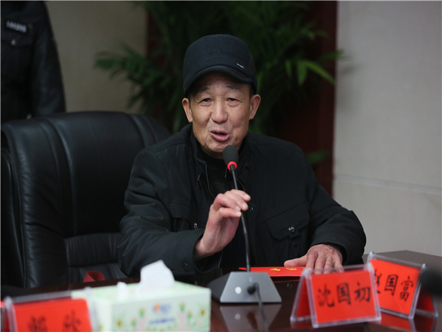 b980d433cfe84ecba3cb6ea3946f8fc0.jpg b980d433cfe84ecba3cb6ea3946f8fc0.jpg