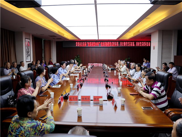 9050520f146d49e7bd66137cfbf62698.jpg 9050520f146d49e7bd66137cfbf62698.jpg