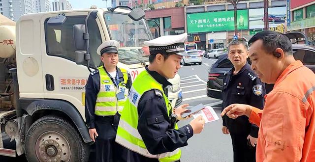 “五一”假期常德市城乡道路交通平安有序