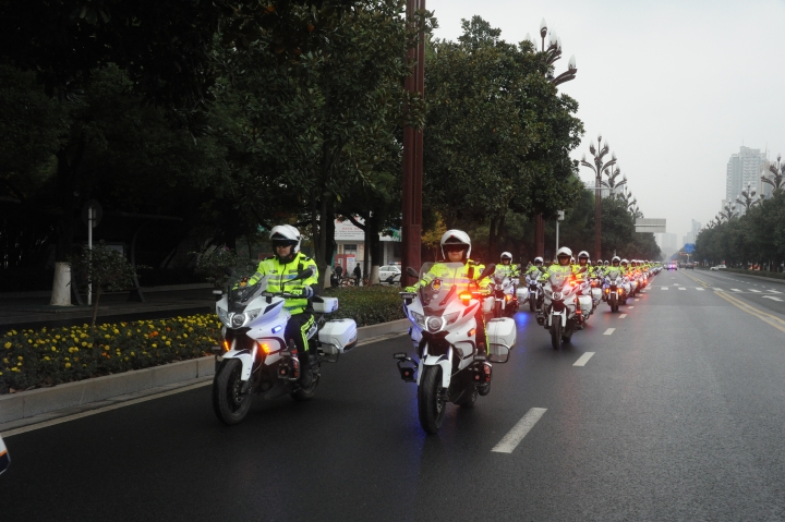 铁骑中队展演 (2).jpg